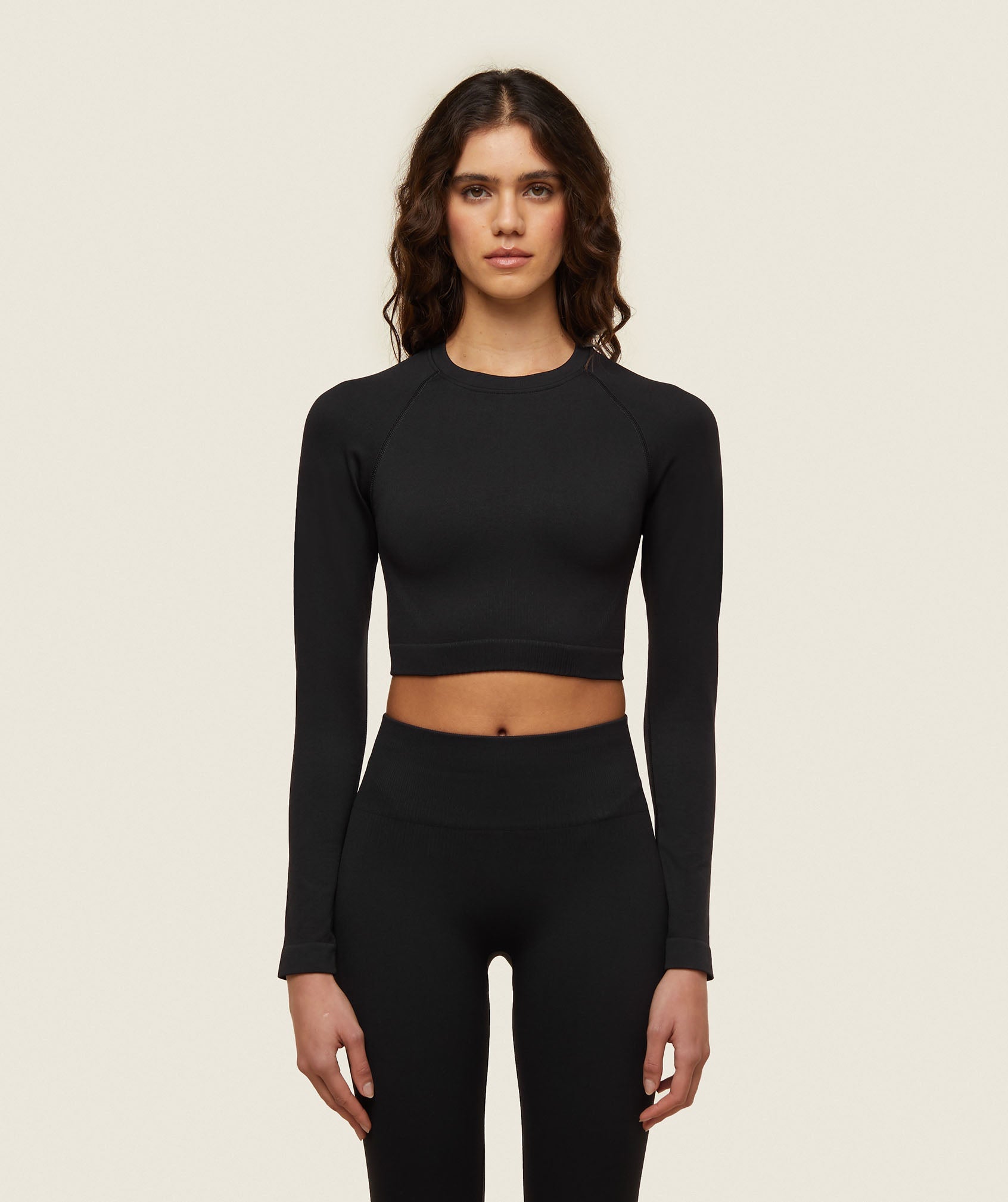 everywear Seamless Long Sleeve Crop Top