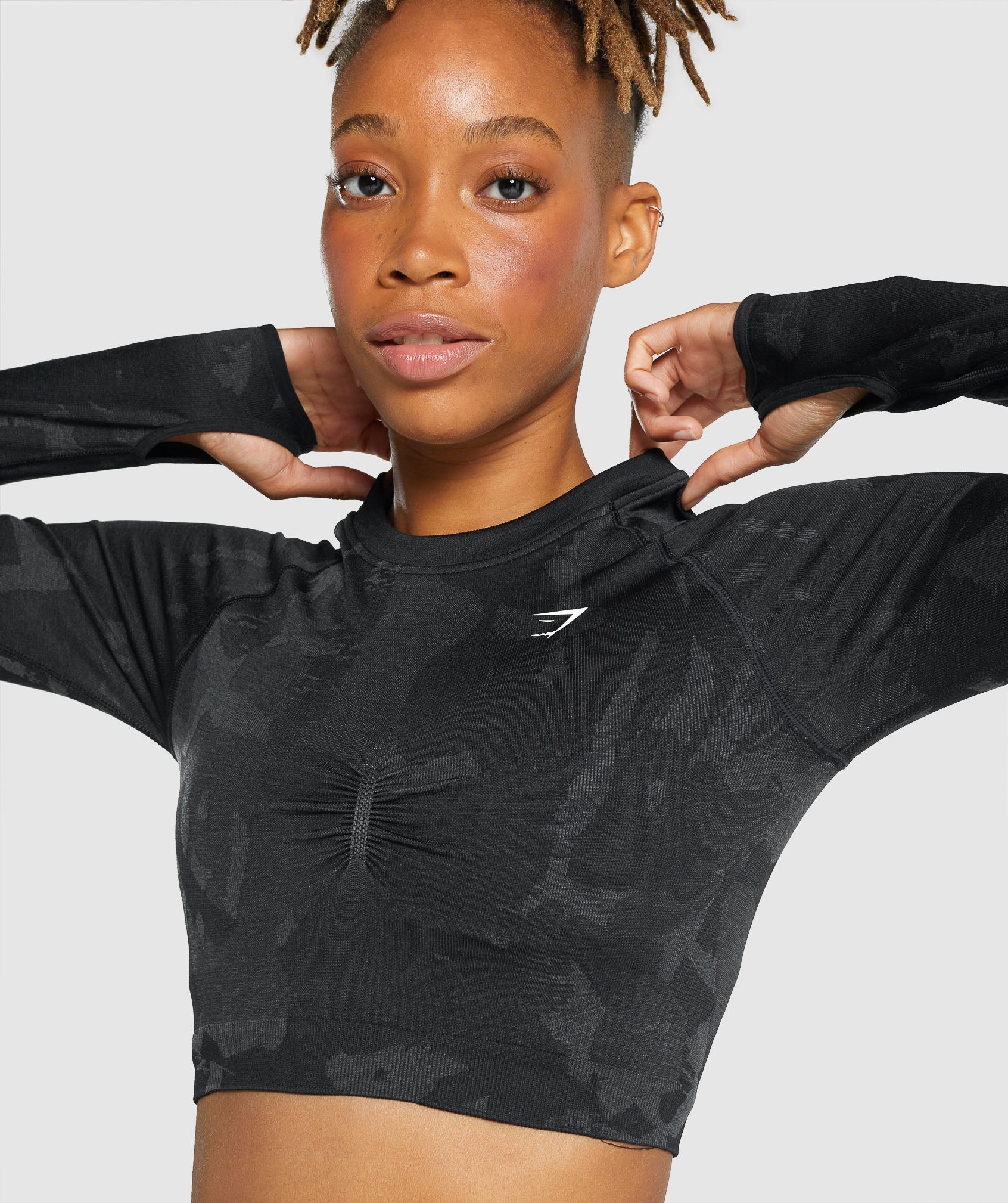 Gymshark Adapt Camo Seamless Long Sleeve Crop Top - Savanna