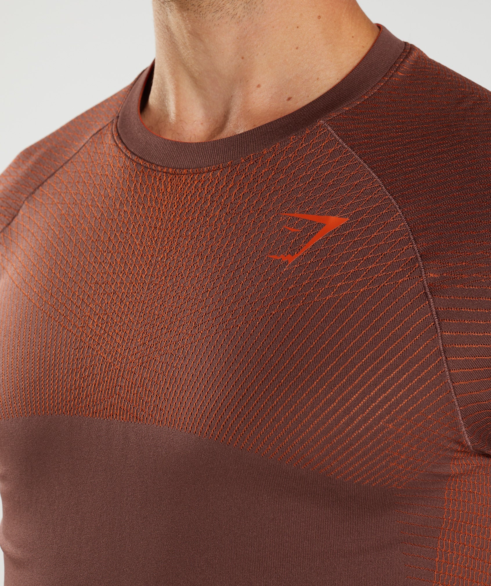 Apex Seamless T-Shirt in Cherry Brown/Pepper Red - view 6