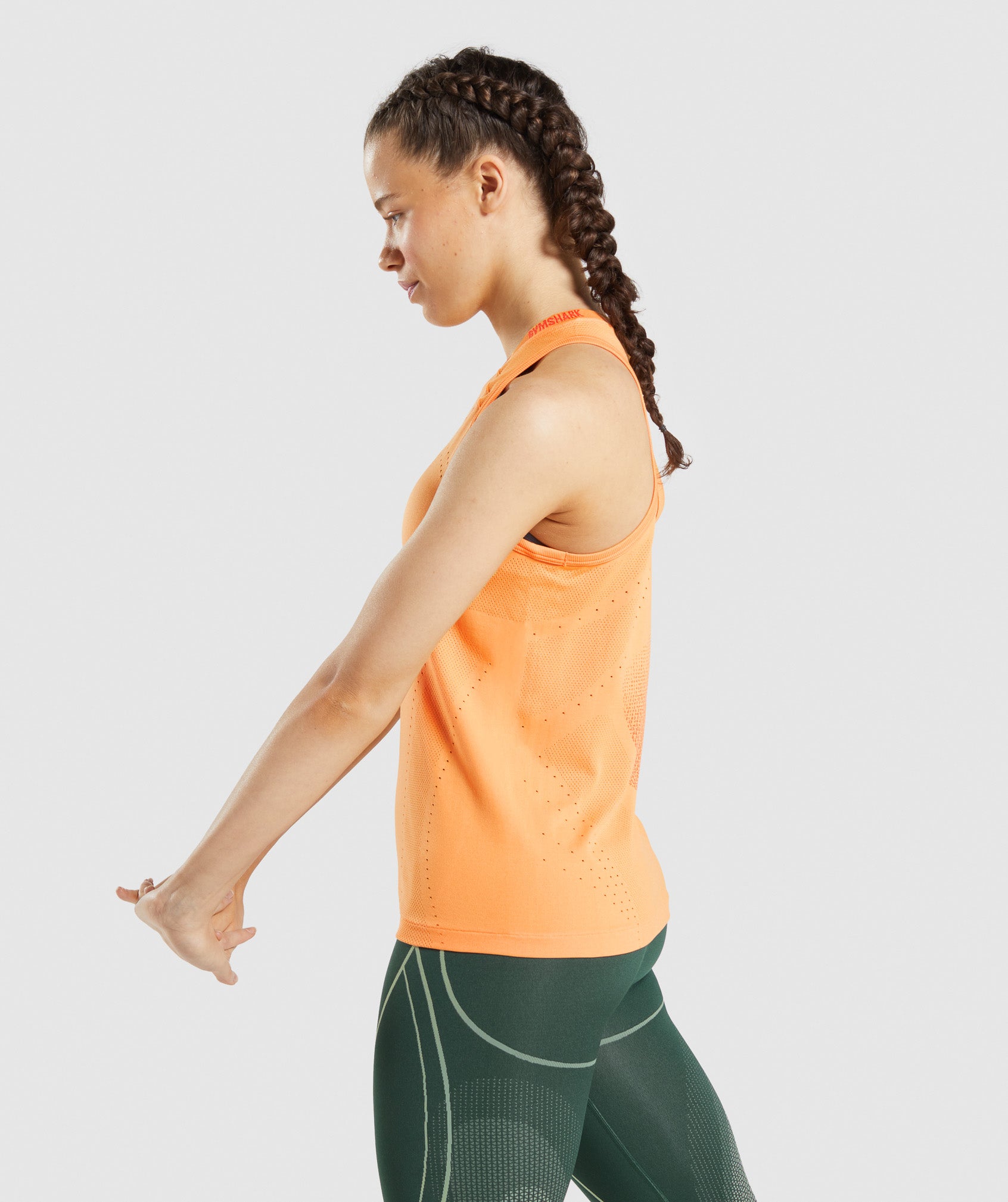 Apex Seamless Tank in Apricot Orange/Papaya Orange