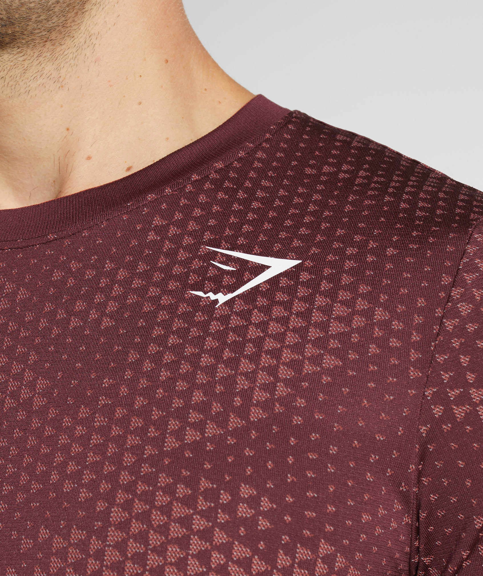 Sport Seamless T-Shirt in Baked Maroon/Rosewood Red