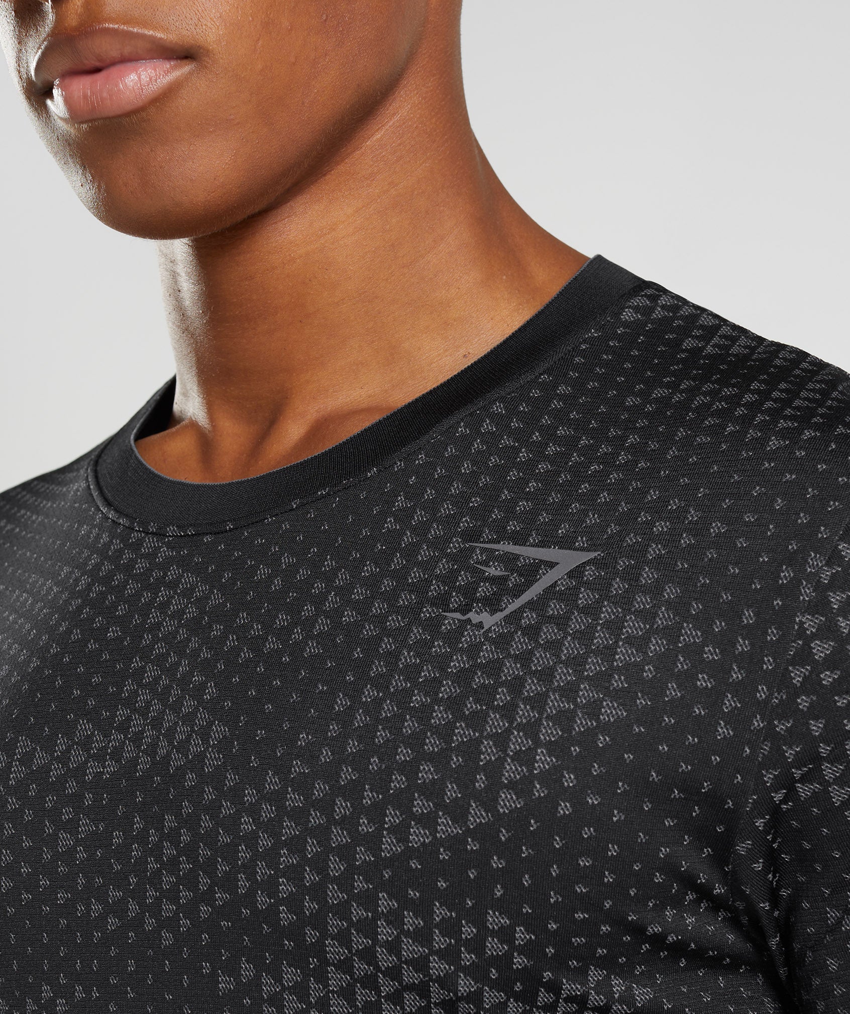 Sport Seamless T-Shirt in Black/Silhouette Grey