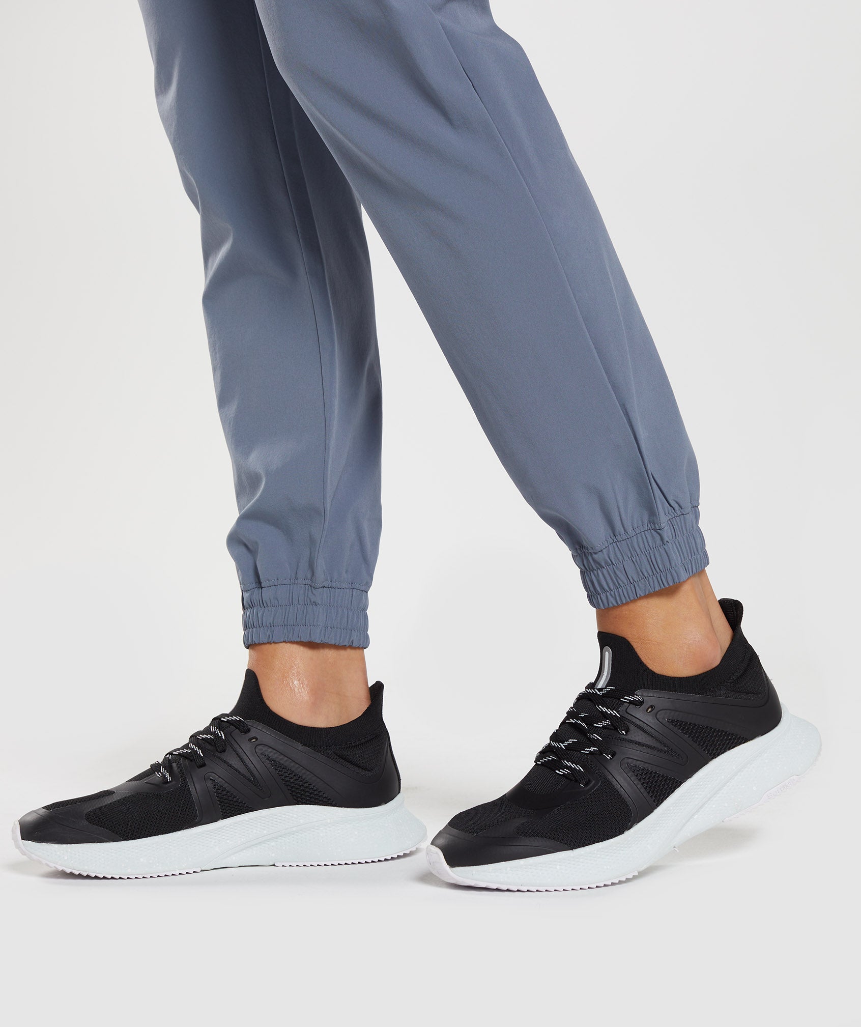 Training Woven Joggers in Evening Blue