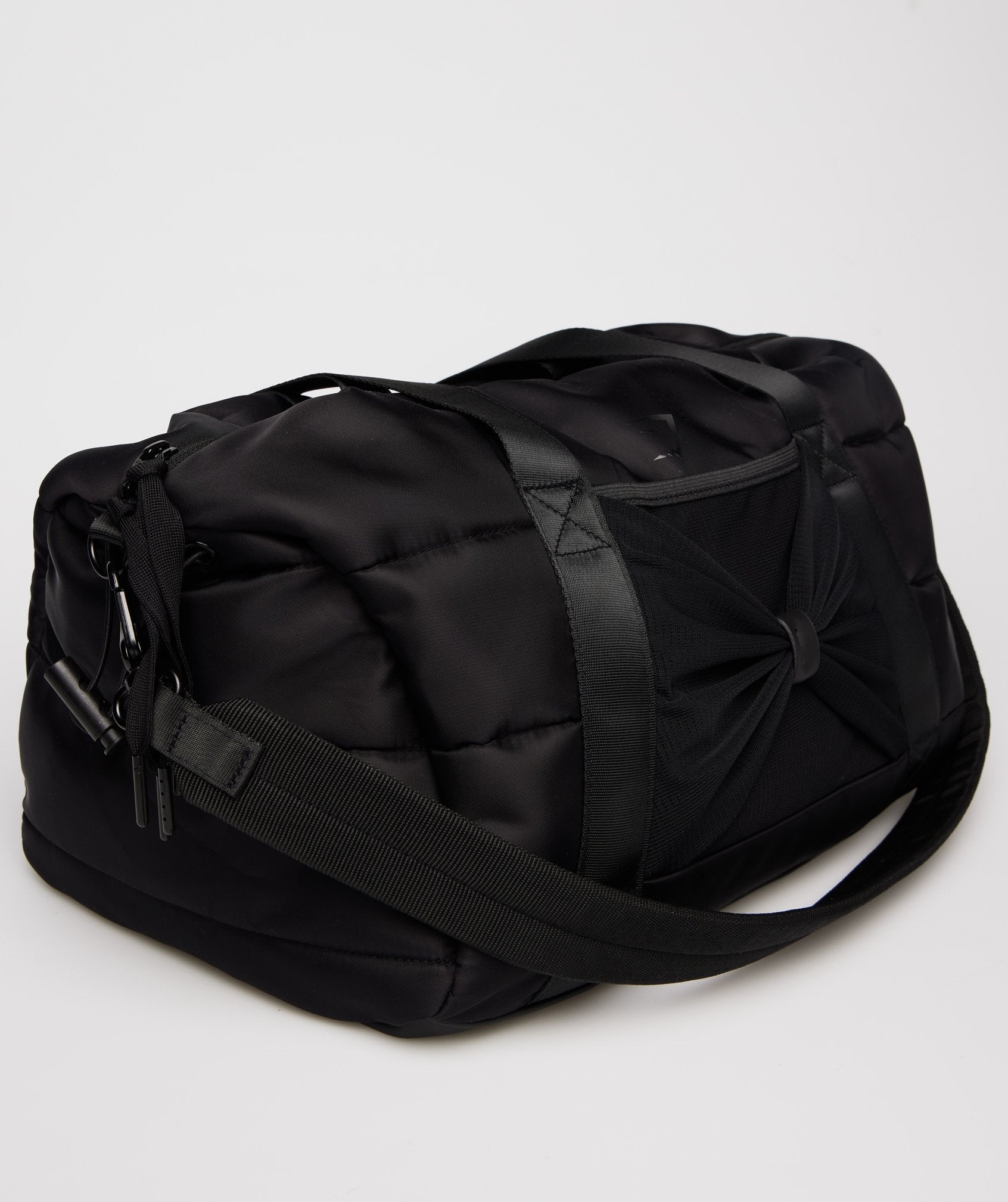 Studio Holdall in Black - view 6