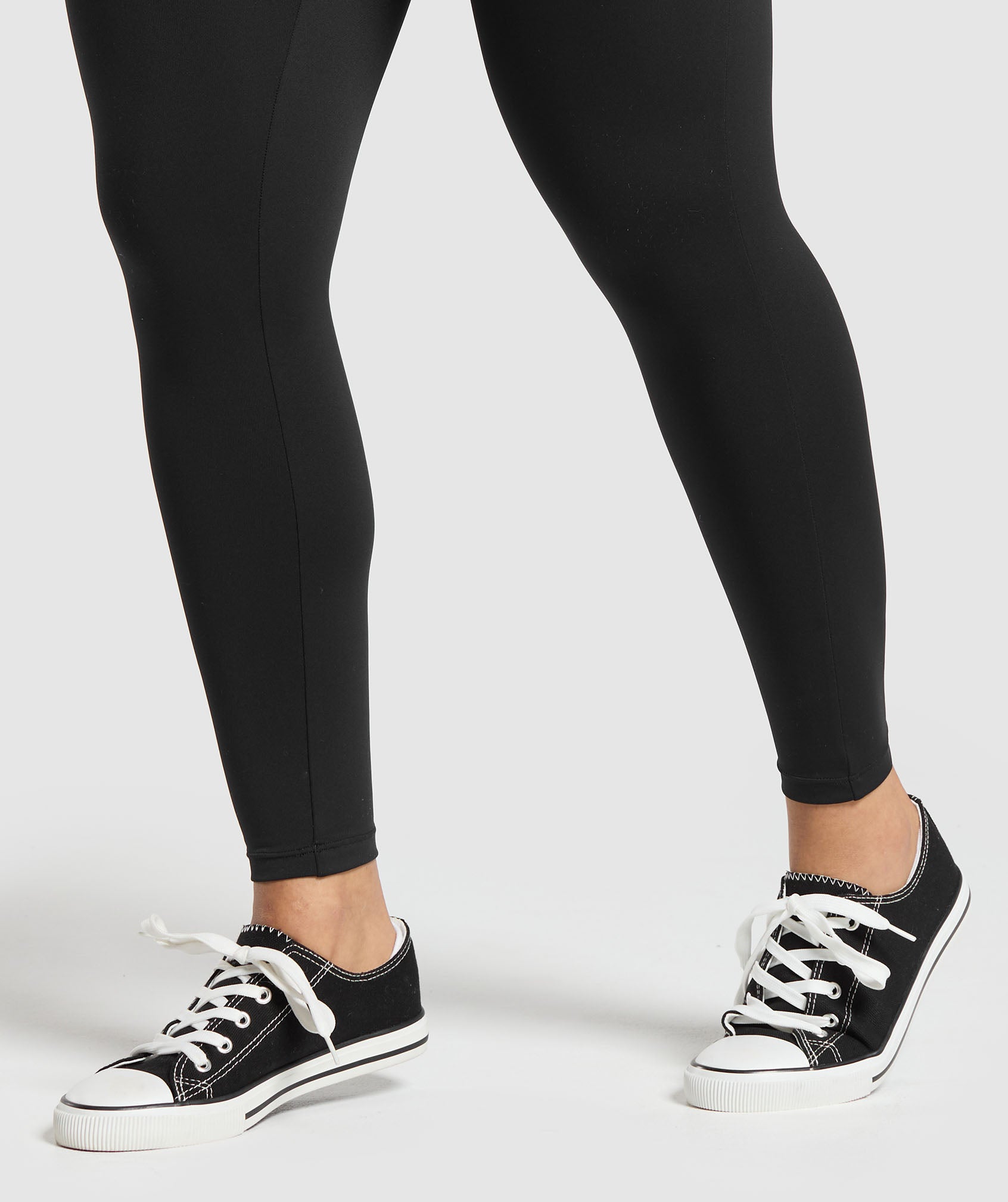 GS Power Short Leggings in Black - view 5