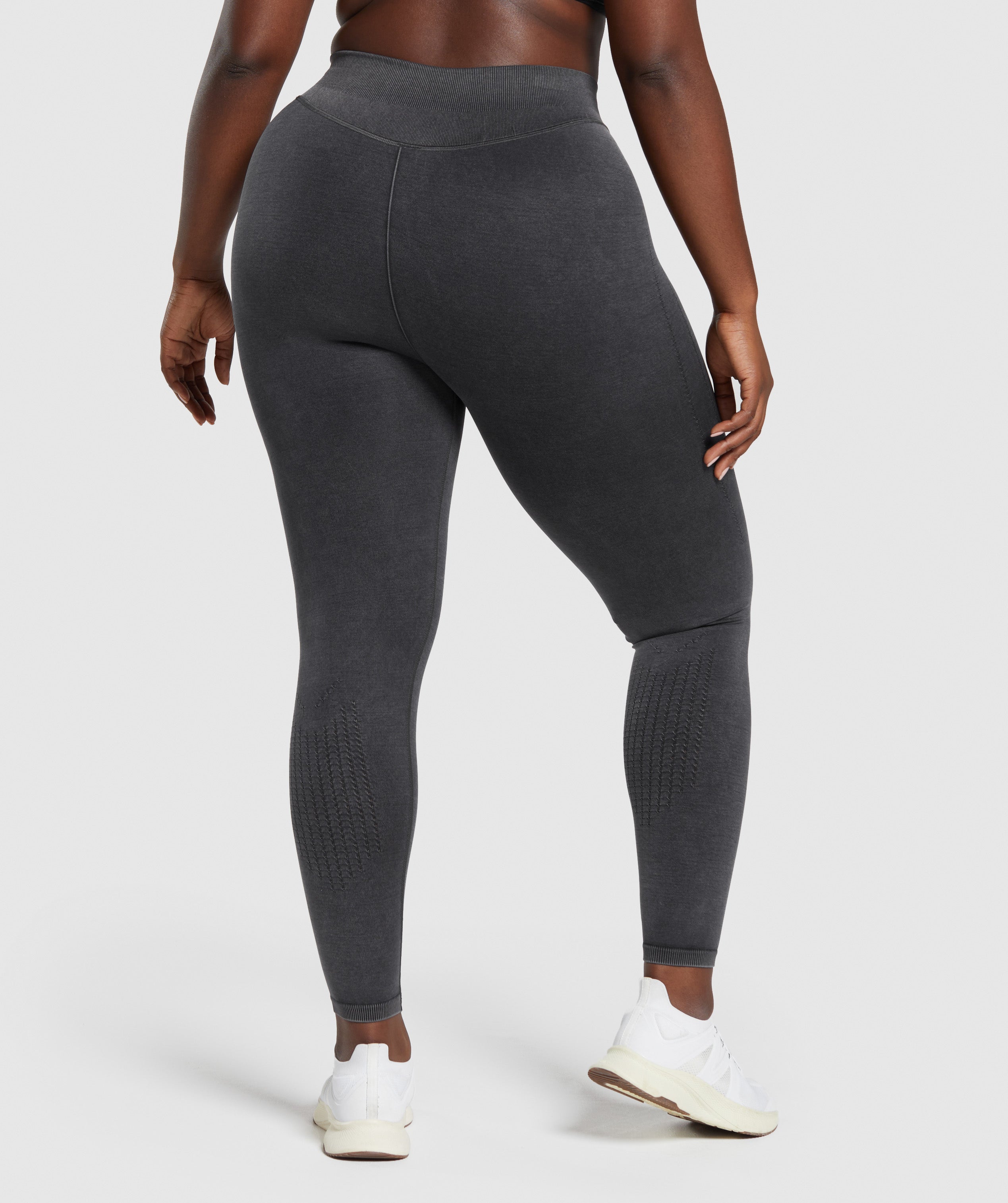 Sweat Seamless Washed Leggings in Black - view 5
