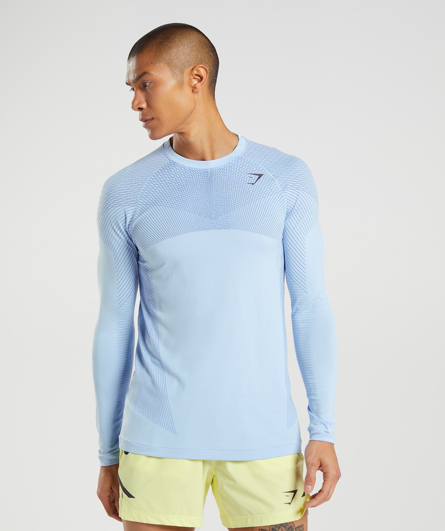 Apex Seamless Long Sleeve T-Shirt in Linen Blue/Court Blue