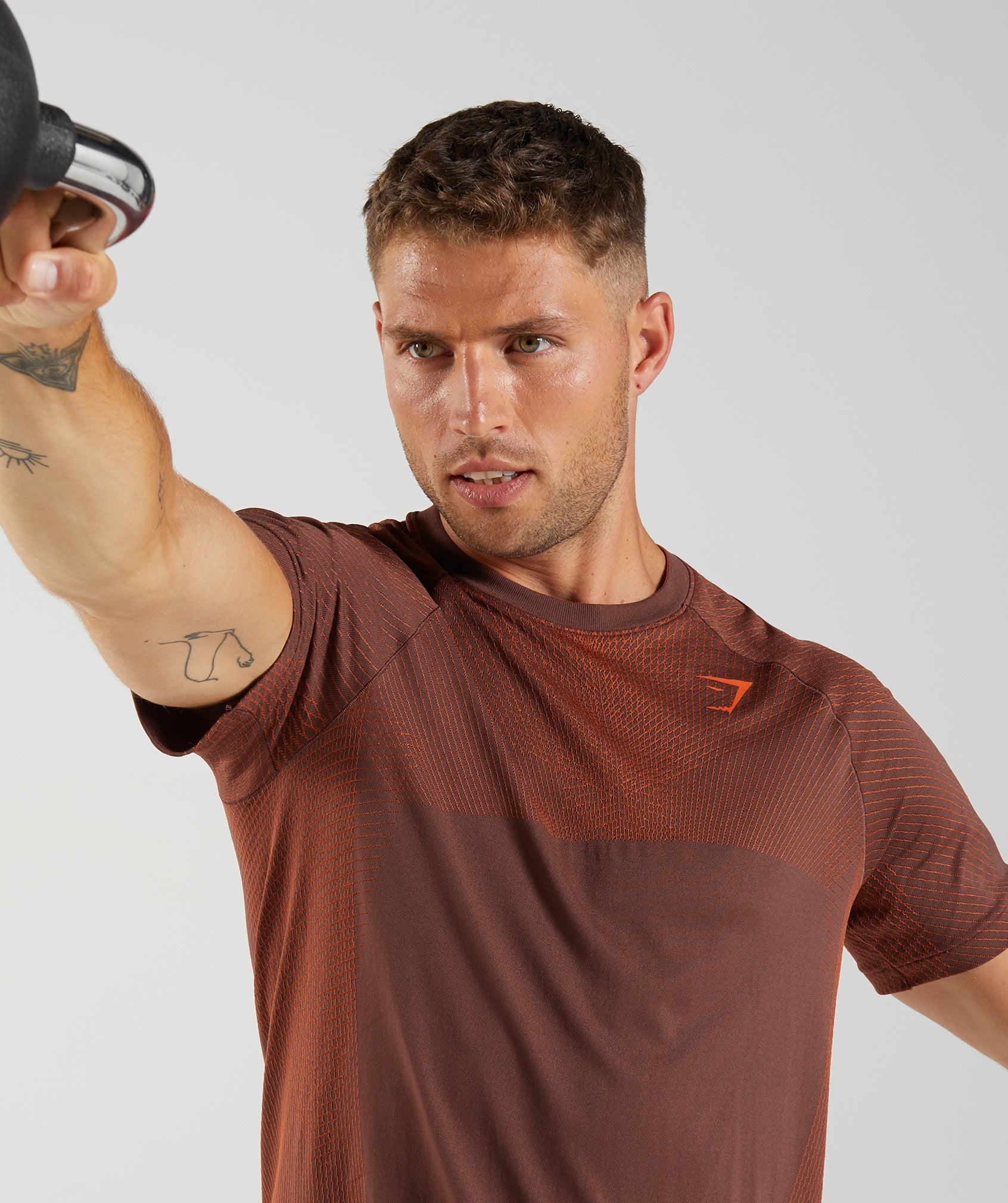 Apex Seamless T-Shirt in Cherry Brown/Pepper Red