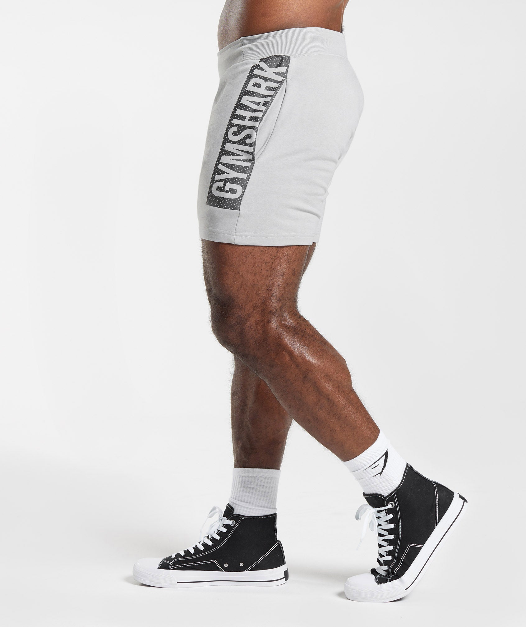 Bold Shorts in Light Grey