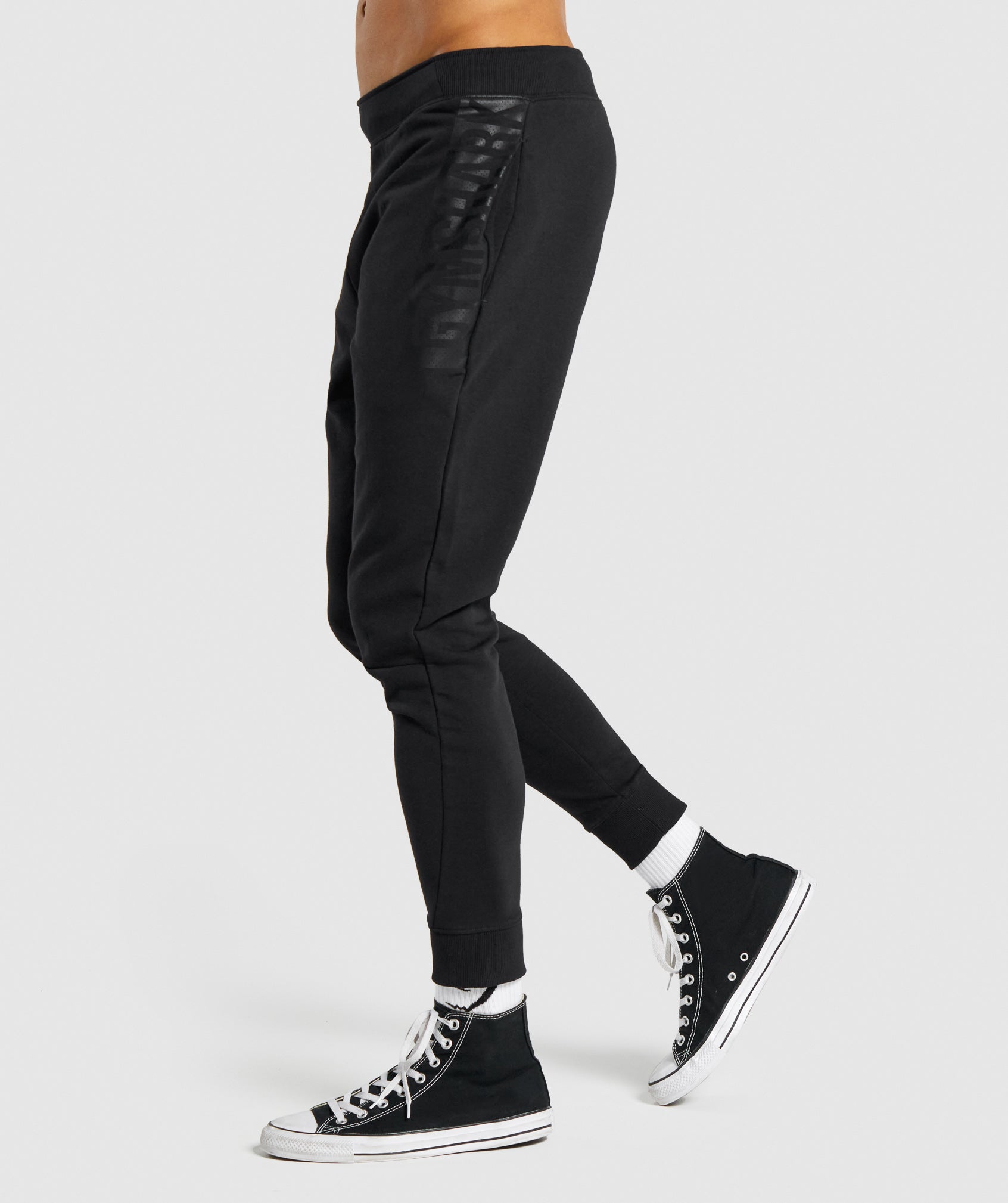 Bold Joggers- Black in null