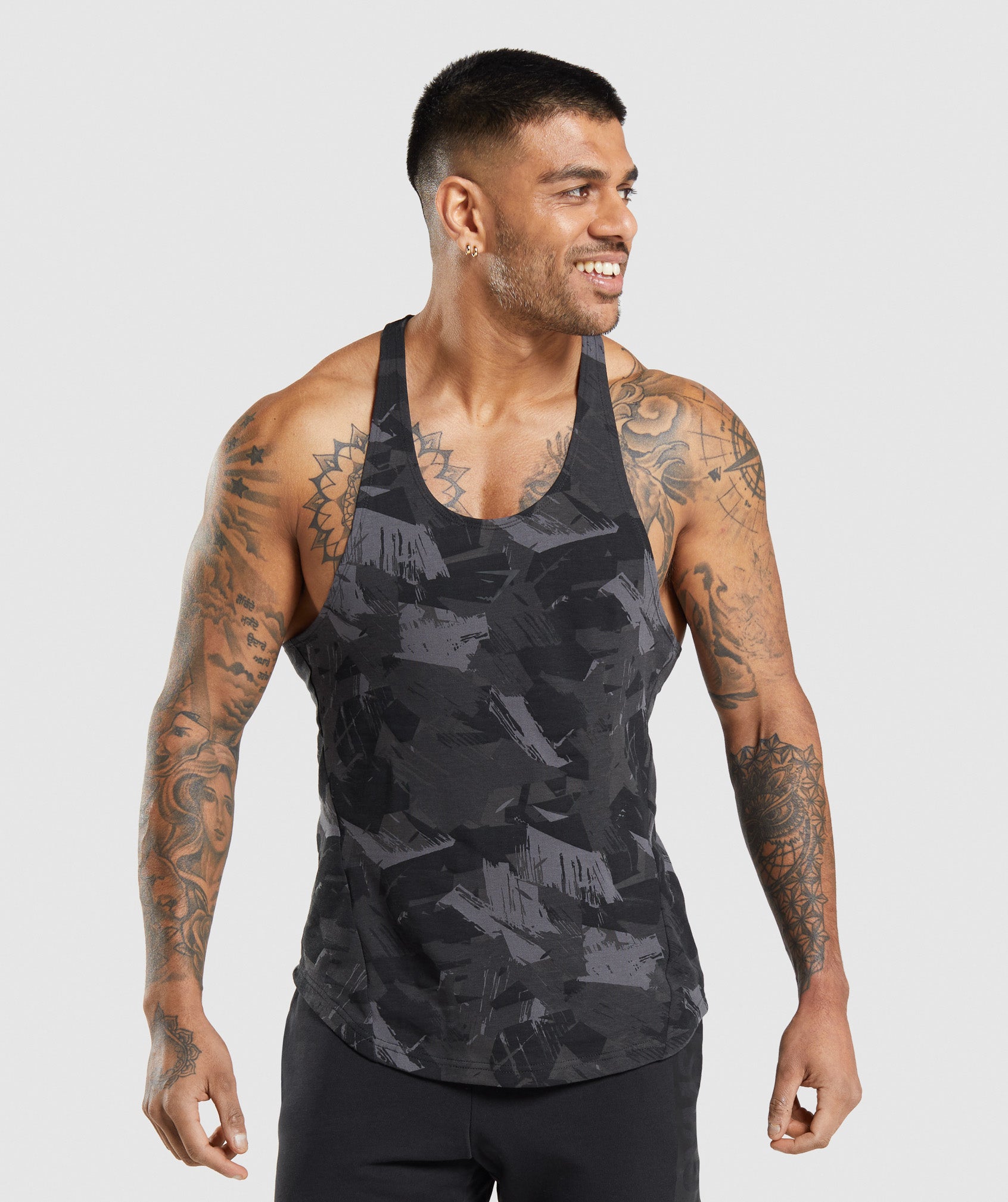 Bold Stringer in Grey Print