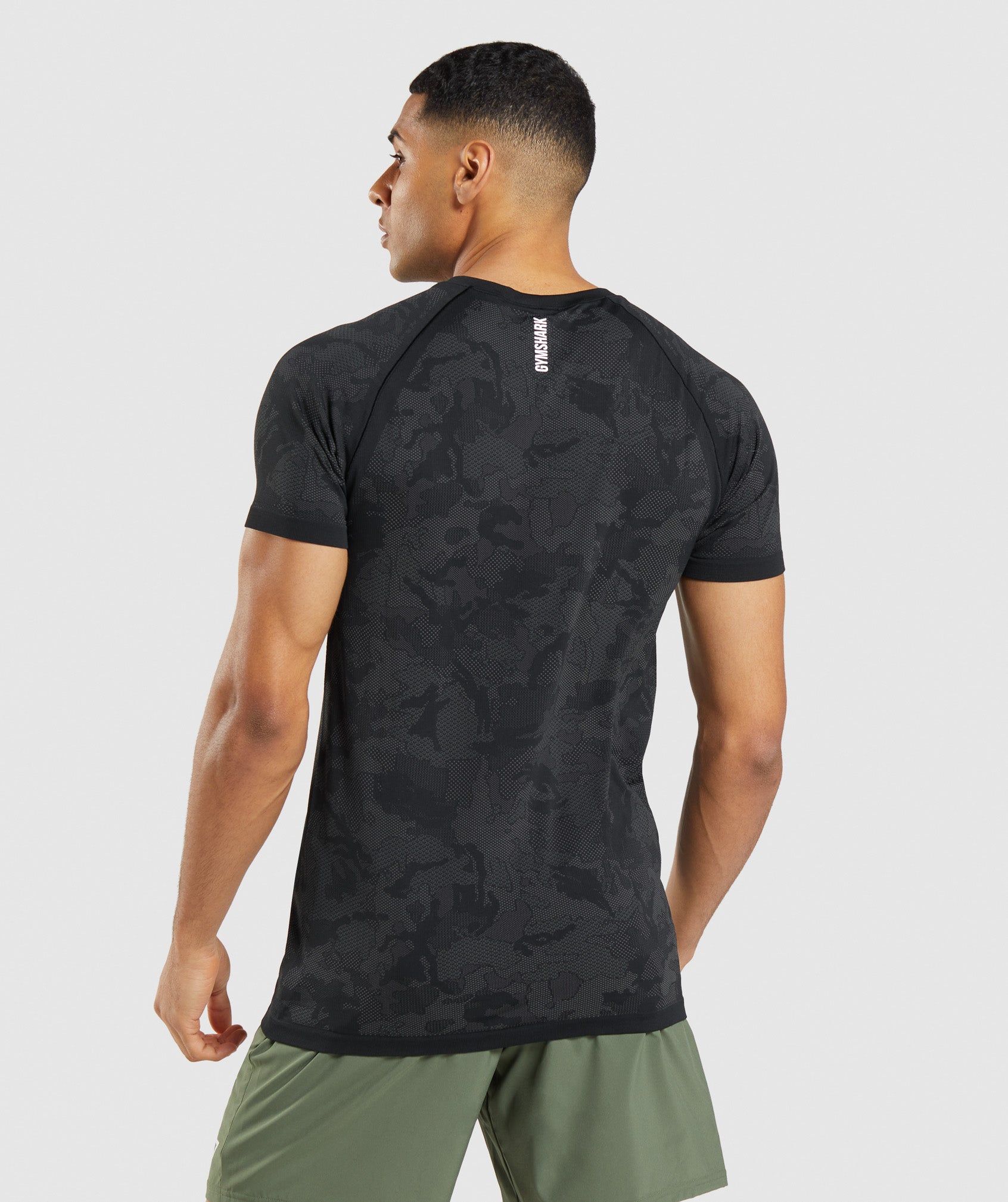 Geo Seamless T-Shirt in Black/Charcoal Grey