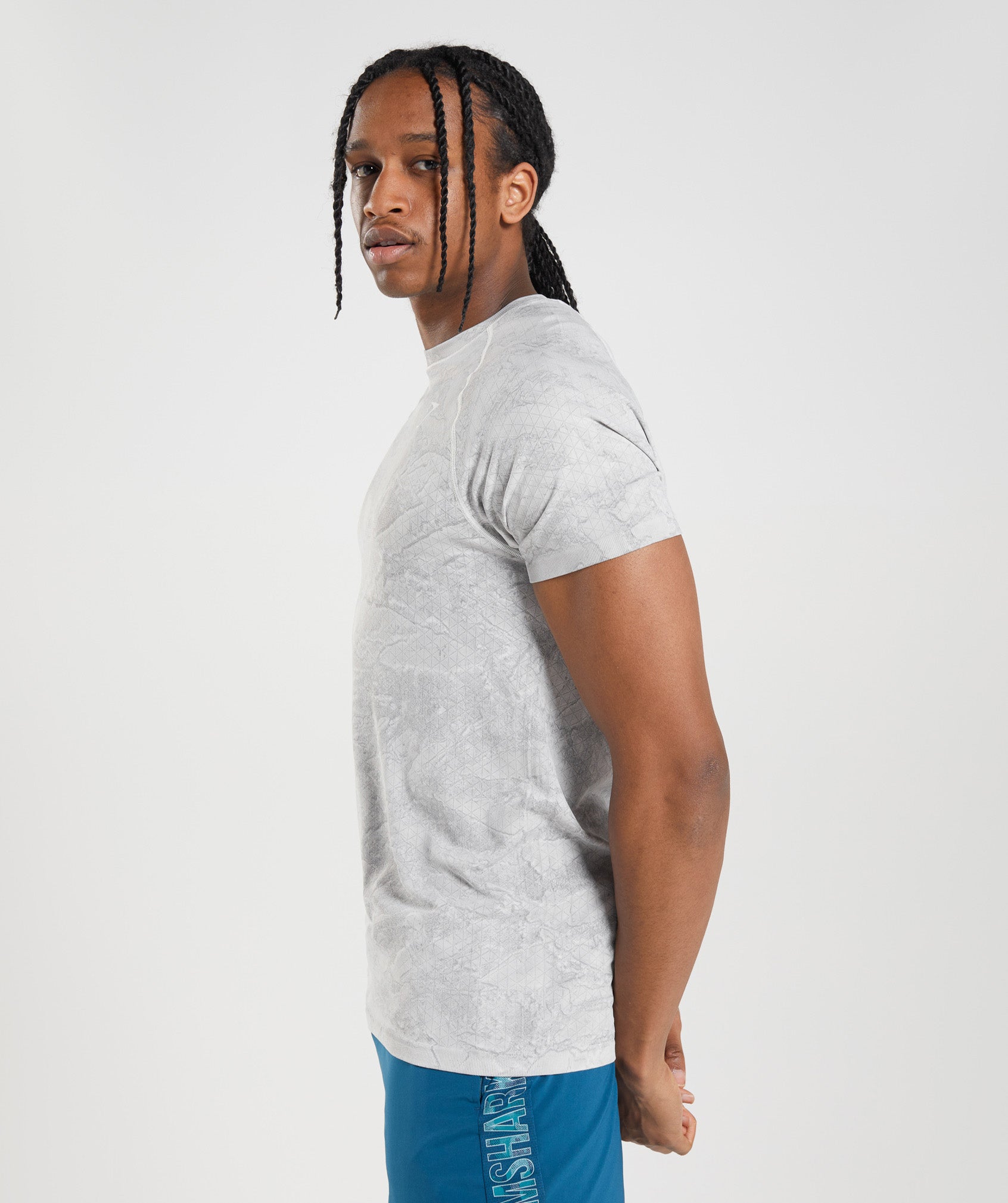 Geo Seamless T-Shirt in Off White/Light Grey