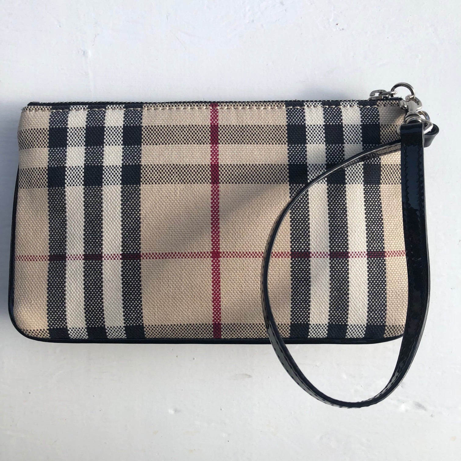 burberry wristlet