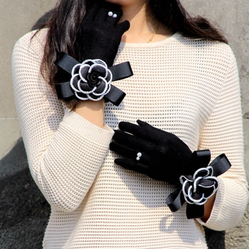 Winter Cashmere Gloves With Big Flower