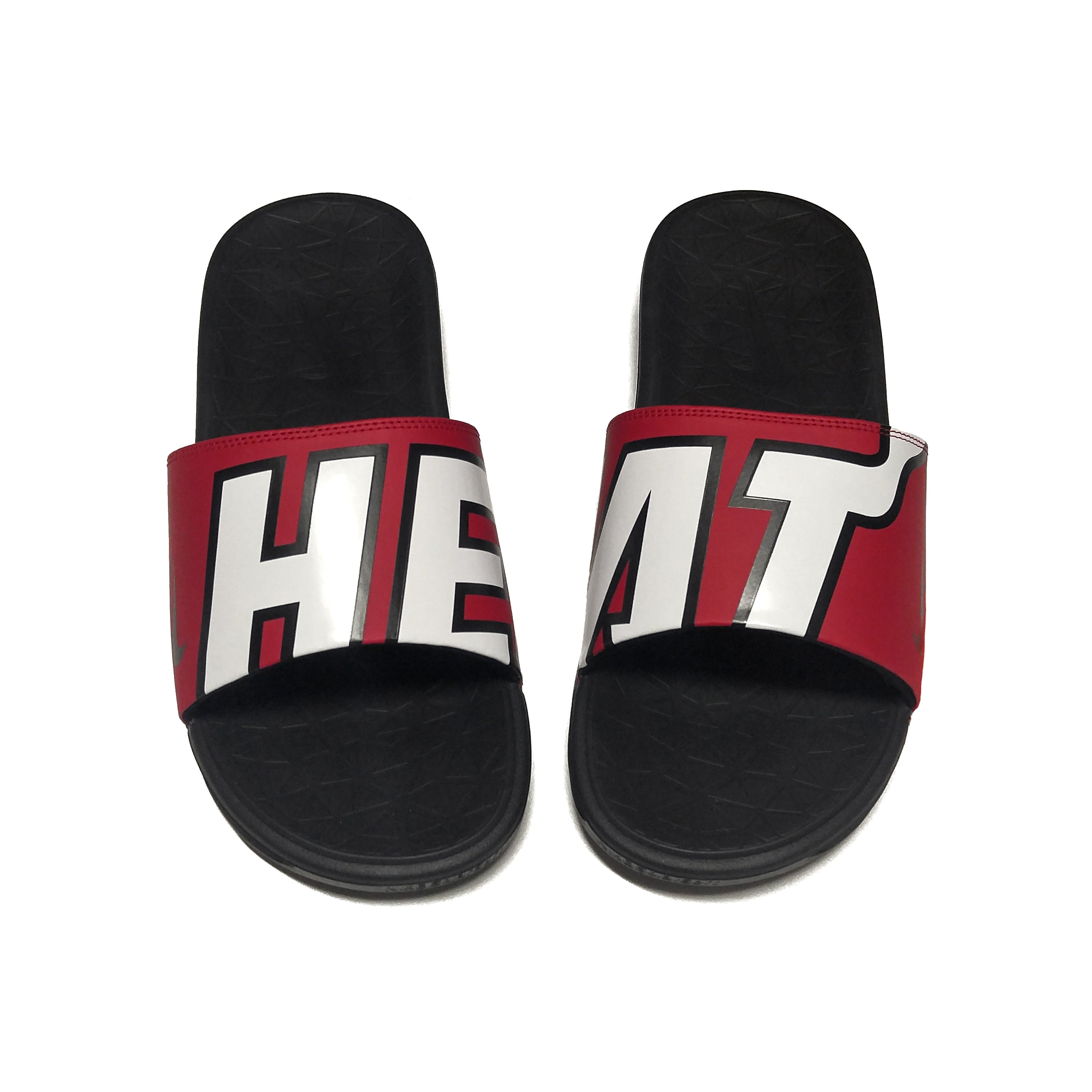 nike slides in store