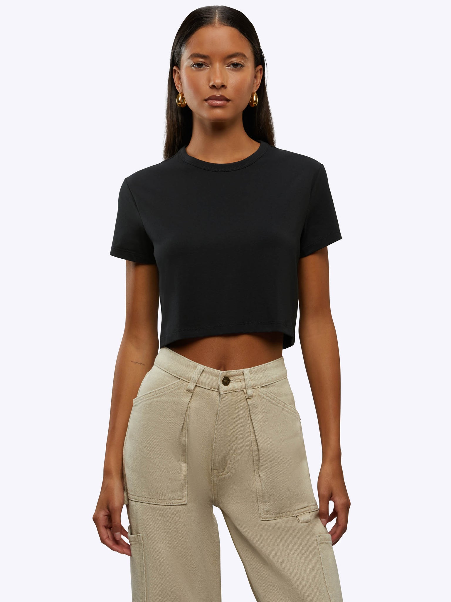 Black Cropped tee shirt on model 