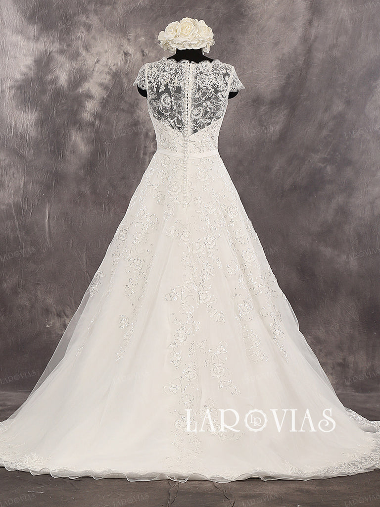 wedding dress sweetheart neckline lace sleeves