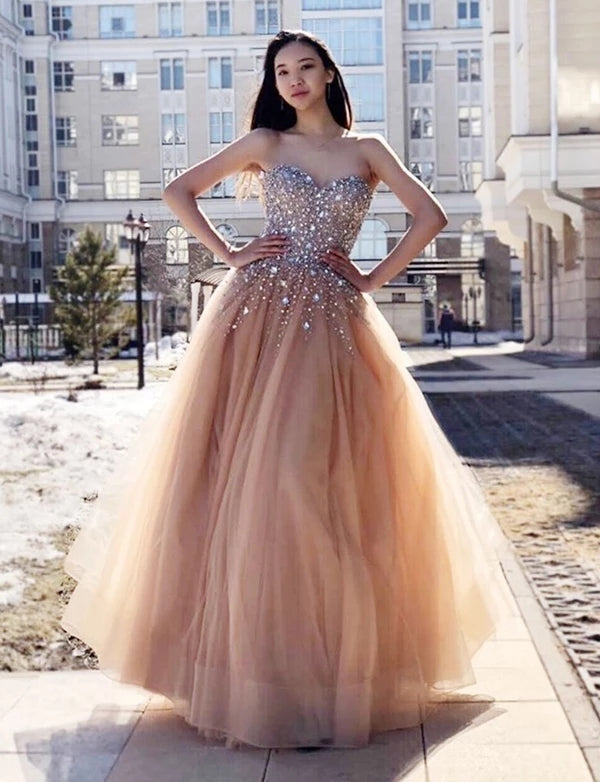 sweetheart neckline formal dress