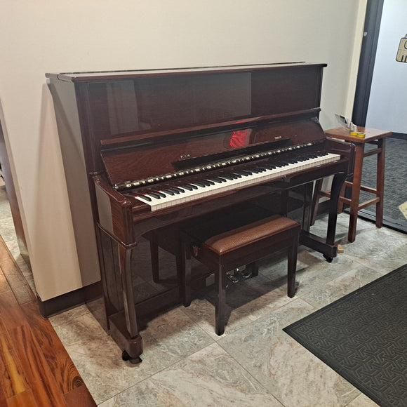 Yamaha Piano in Tororo - Musical Instruments & Gear, Sumiyoshi