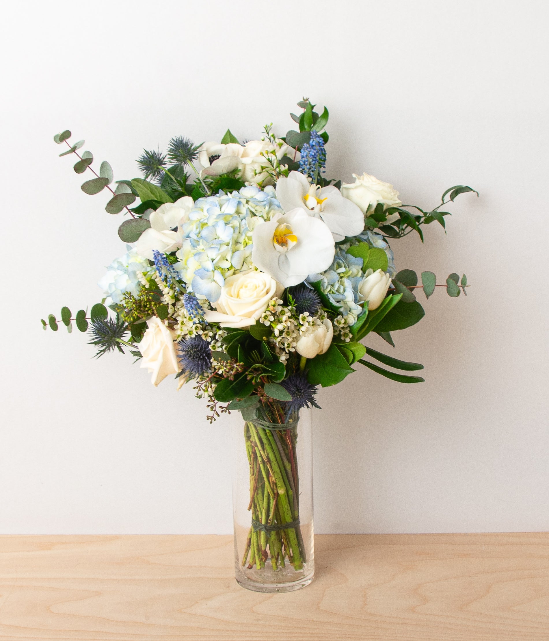 Bouquet - Blues & Whites-image-1