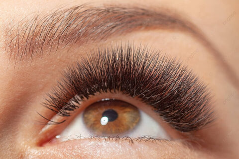 long eyelashes tips