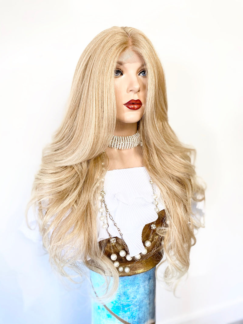 Love* HONEY BLONDY’ front lace wig 26” long hair *Natural layers + middle parting ’ + Deep lace FABULOUS *1020