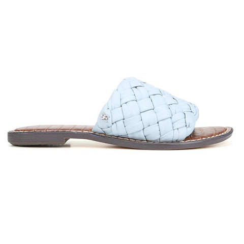 Our casual wovan flat is perfect for those sunny day errands or a day at the beach in style.