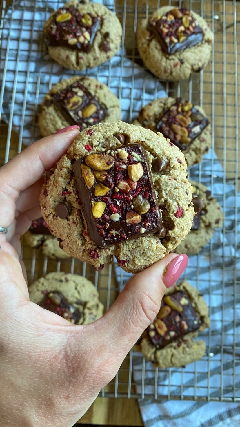 vegan raspberry chocolate cookies