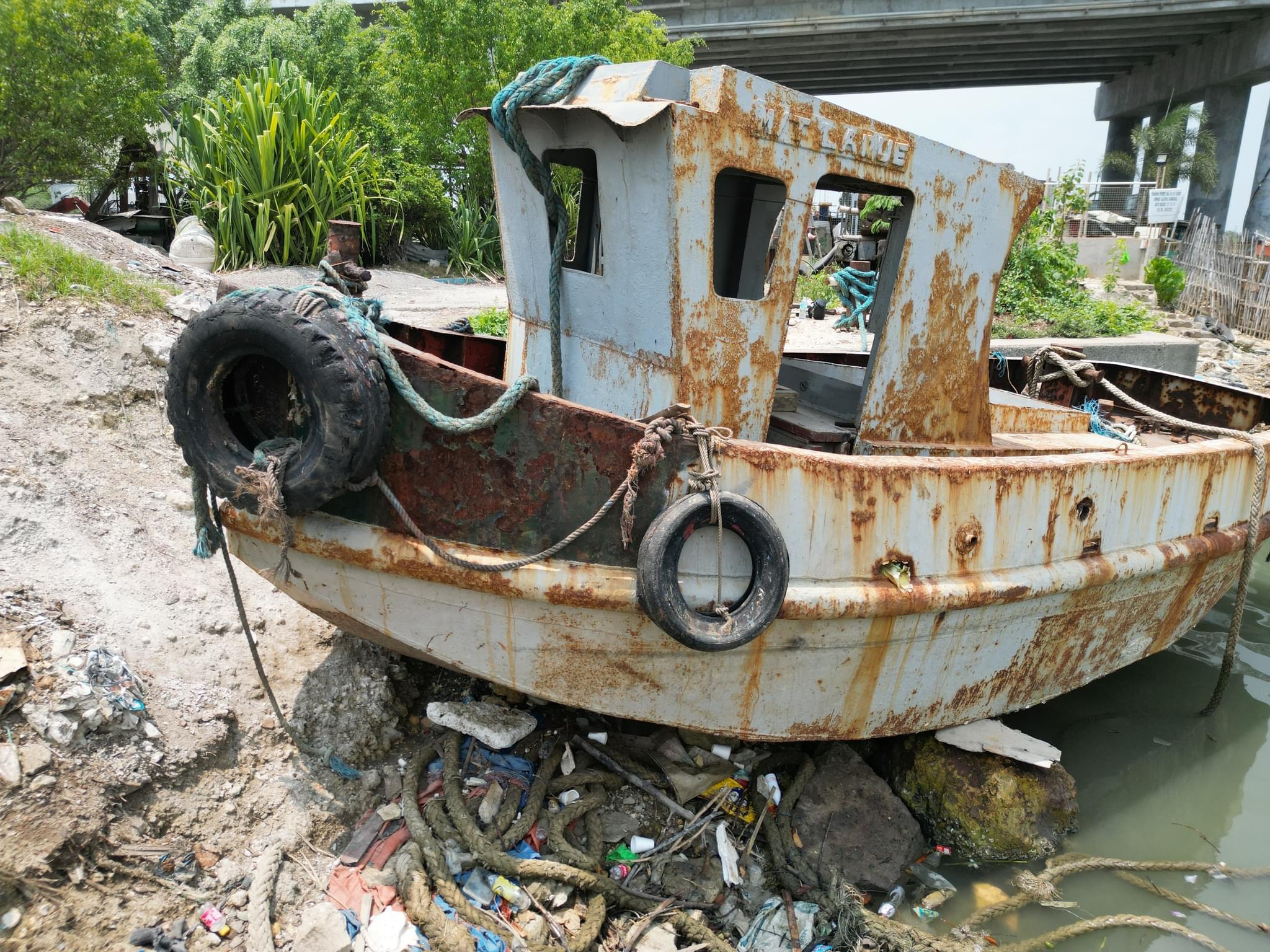  Tiny Rusty Boat