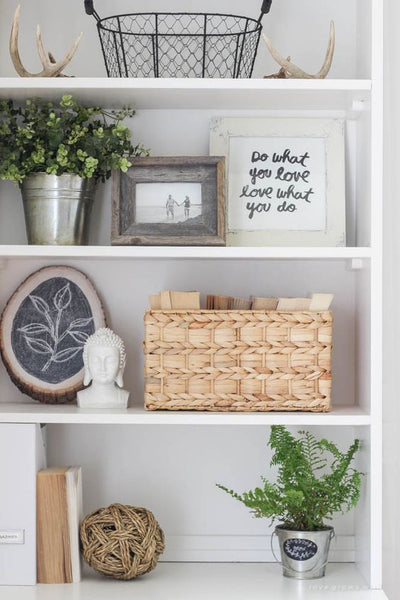 How to style a bookshelf