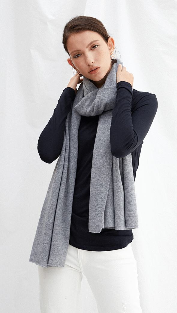 CASHMERE TRAVEL WRAP - LIGHT GREY MELANGE