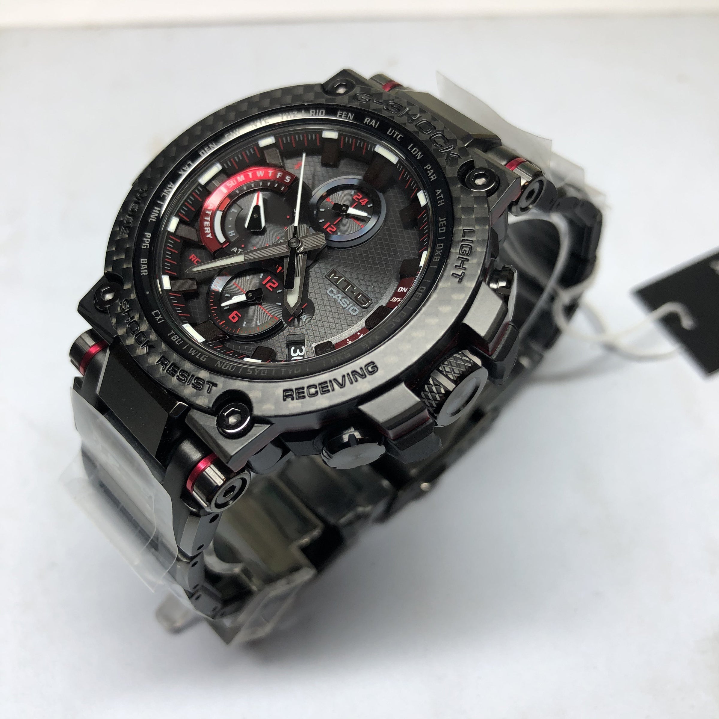 Casio G-Shock MT-G MTGB1000XBD1 Red Bluetooth Watch Carbon Bezel