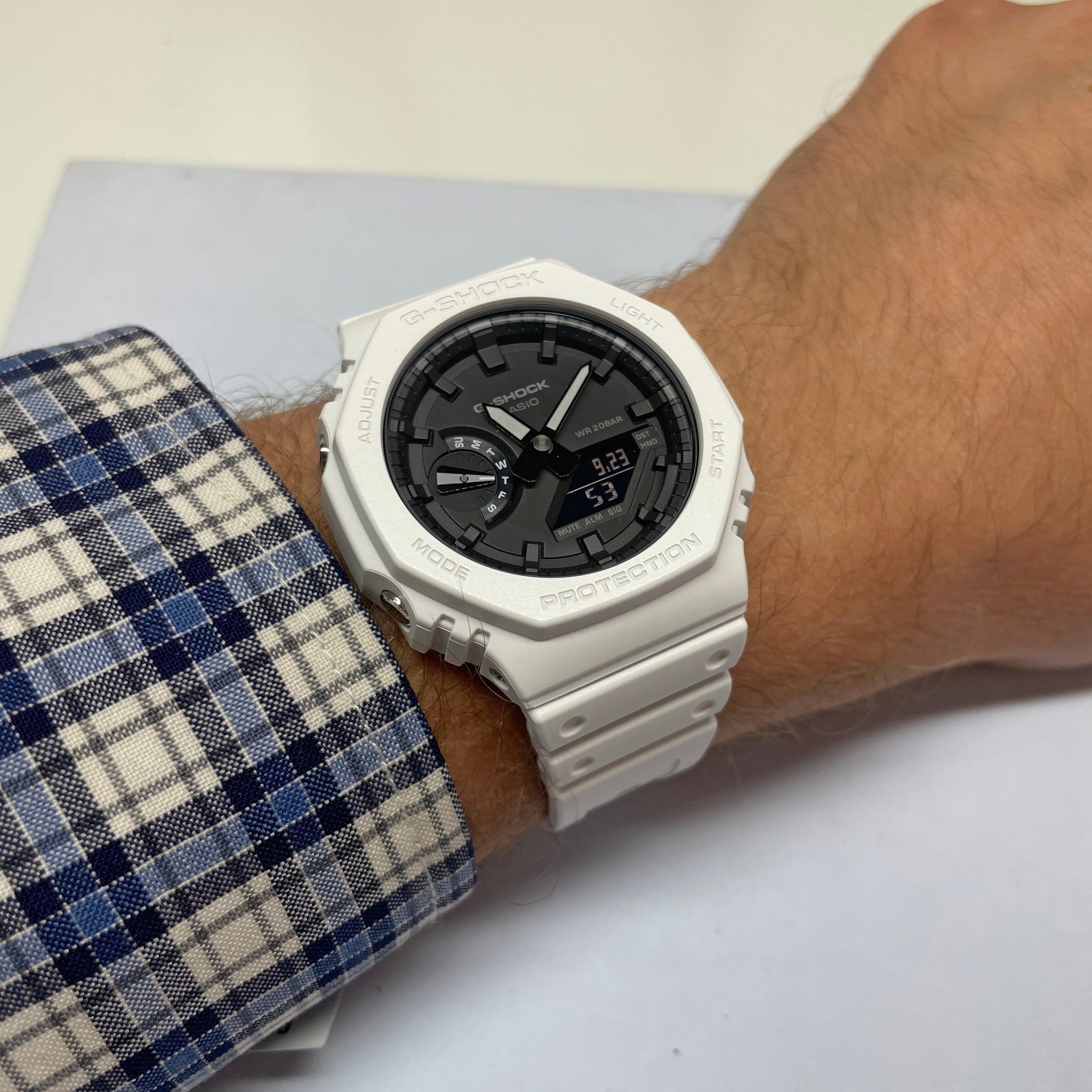 Autonomie toevoegen aan Habitat Casio G-Shock White Watch Black Dial CasiOak GA2100 Series GA2100-7A – NAGI