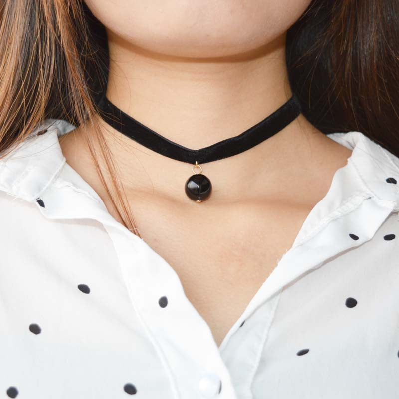 white velvet choker necklace