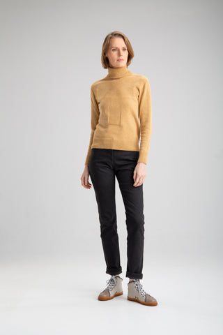 Seamless knit in yellow