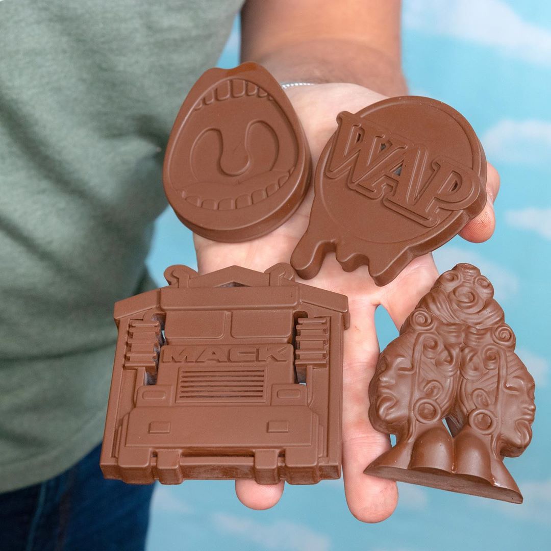 10 Custom Chocolate Molds Made by Vacuum Thermoforming Mayku