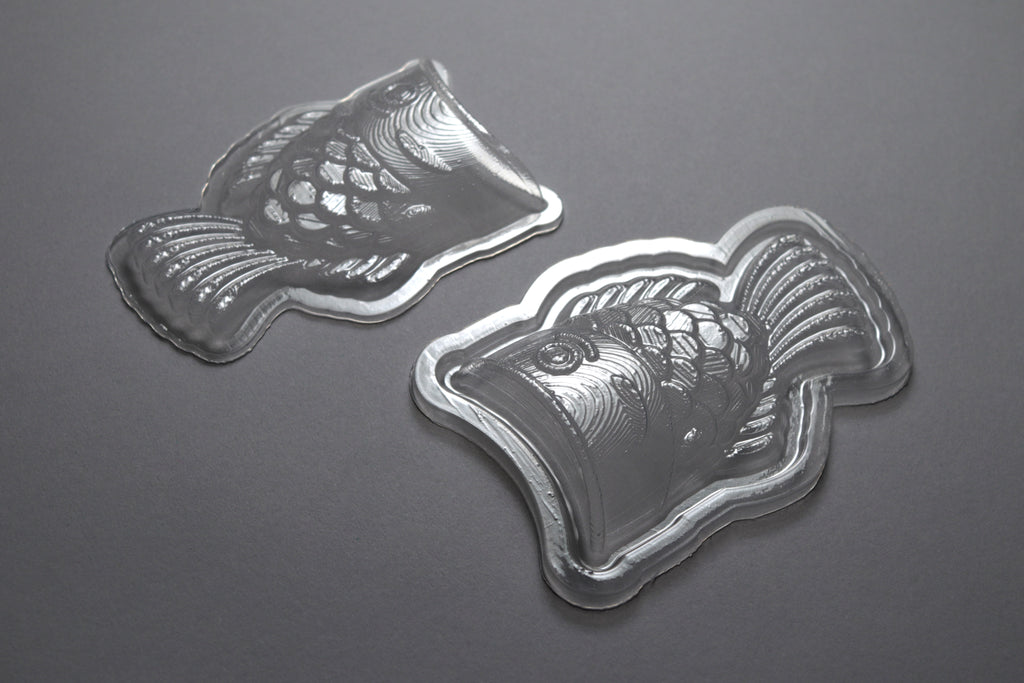 Vacuum-formed two-part mold with fish shape