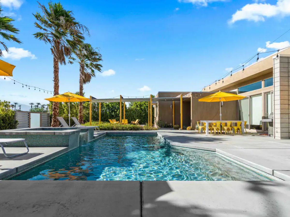 How to Plan the Perfect Palm Springs Bachelorette Party - Airbnb