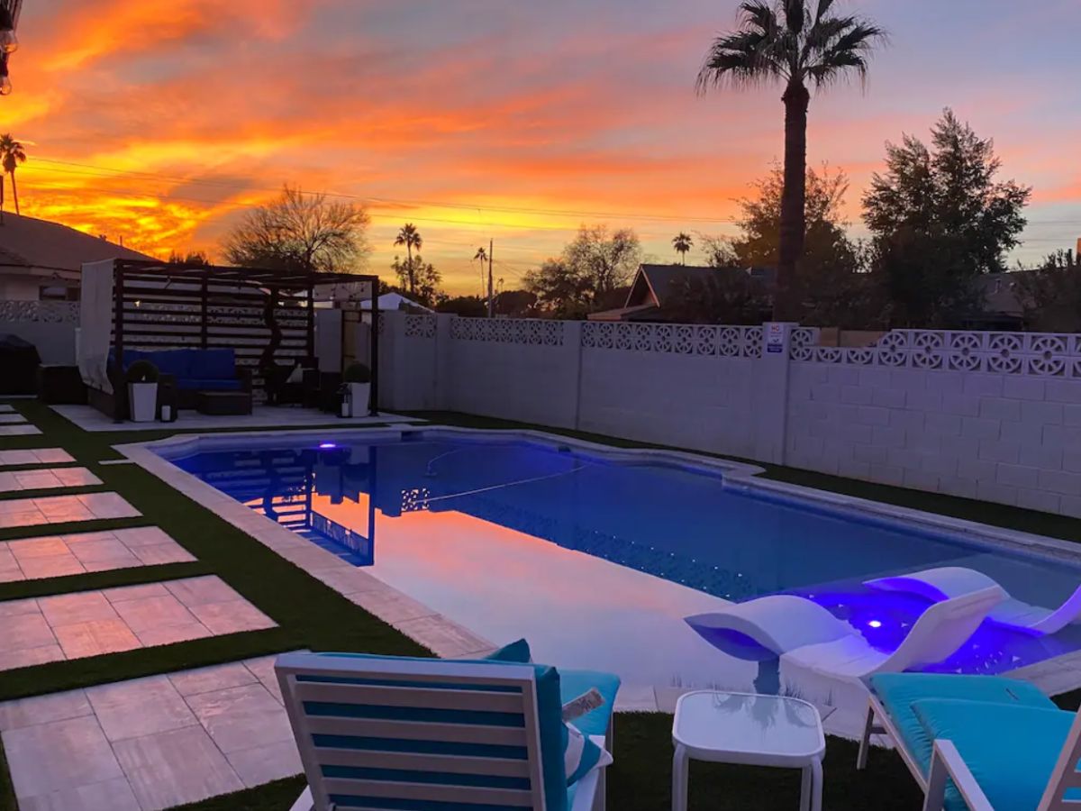 Scottsdale Bachelorette Party Airbnb - Heated Pool and 5 Bedrooms