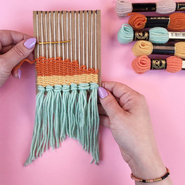 How to Make a Simple Box Loom Weaving - TinkerLab