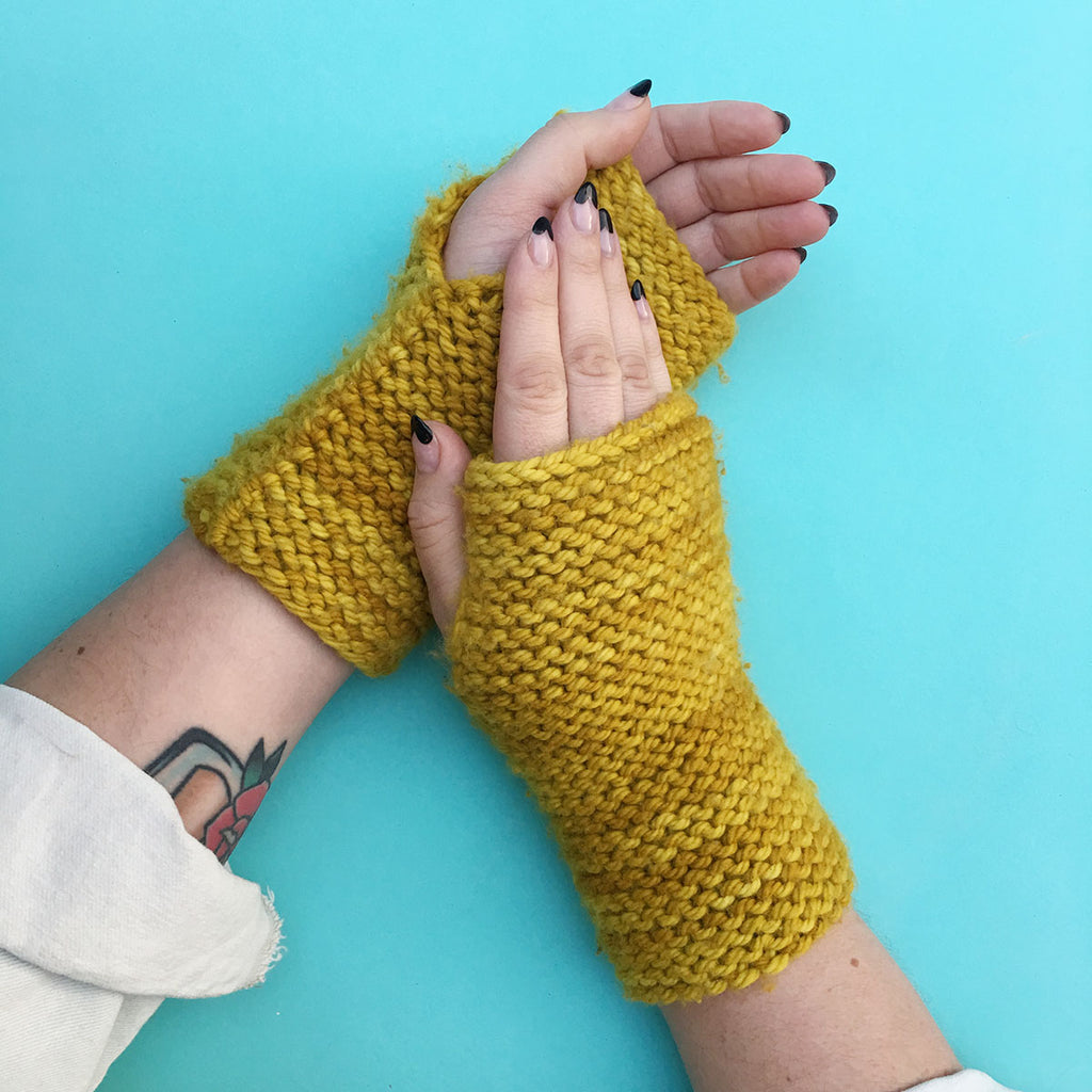 Free Total Newbie Fingerless Mitts Knitting Pattern