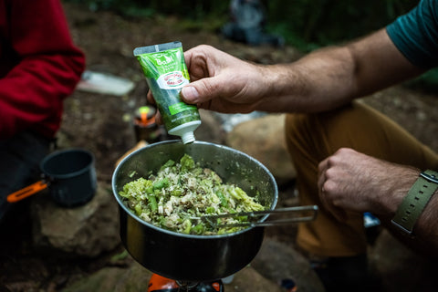 campers pantry hiking food recipe pesto pasta with chicken