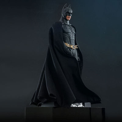 Official Hot Toys DC Comics Batman Begins Batman 1:6 Scale Figure – Just  Geek