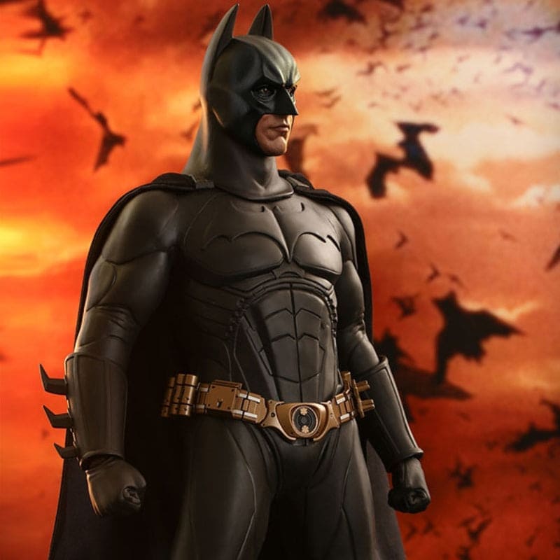 Official Hot Toys DC Comics Batman Begins Batman 1:6 Scale Figure – Just  Geek