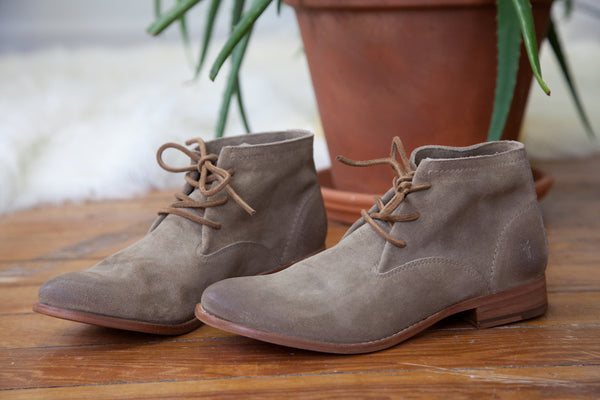 frye carly chukka boot