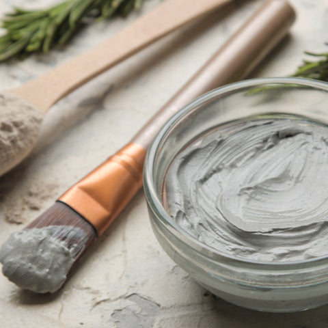 clay mask for aromatherapy treatment