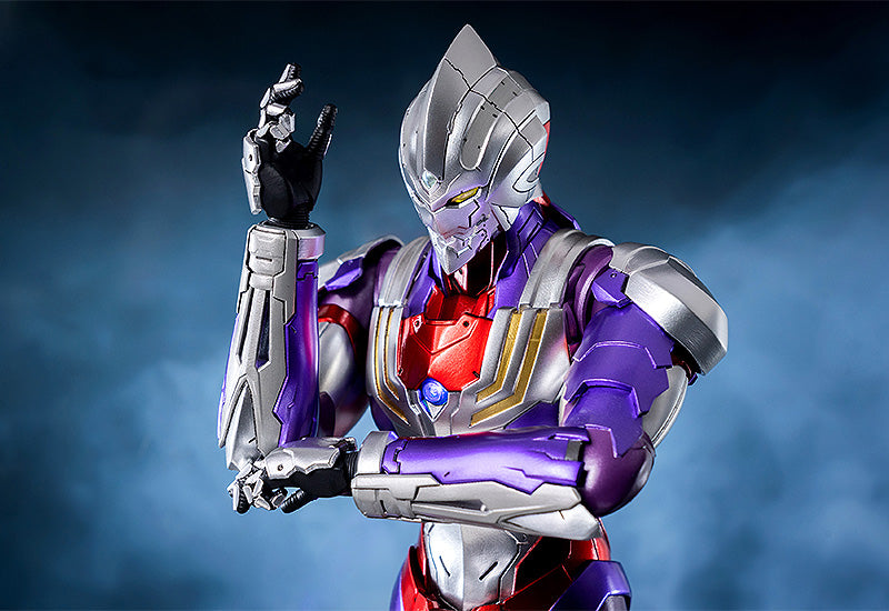 FigZero Ultraman Tiga Suit