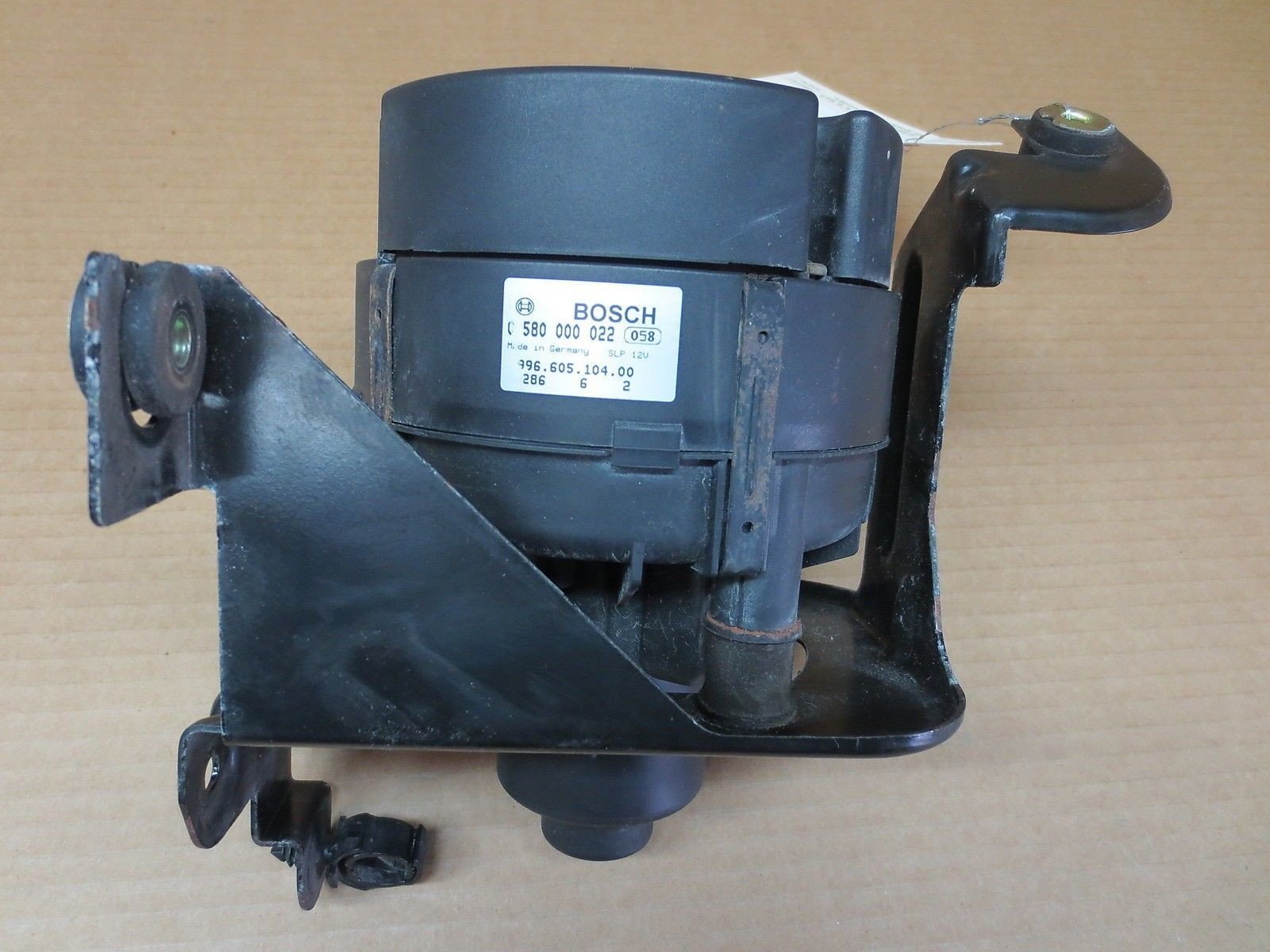 03 Porsche 911 Carrera Convertible 996 Bosch Air Pump 996 605