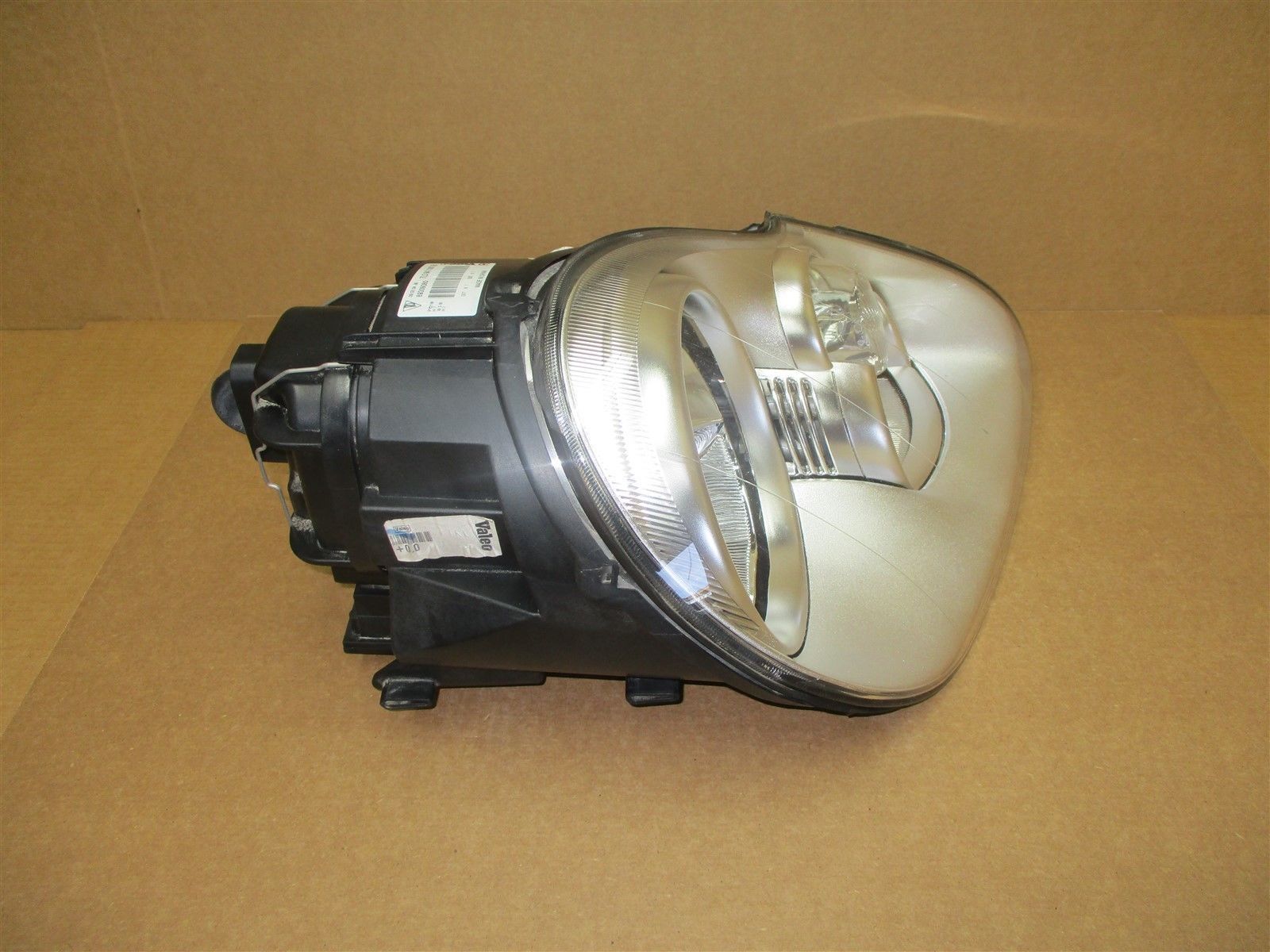 04 Cayenne AWD Porsche 955 R HALOGEN HEADLIGHT HEAD LIGHT